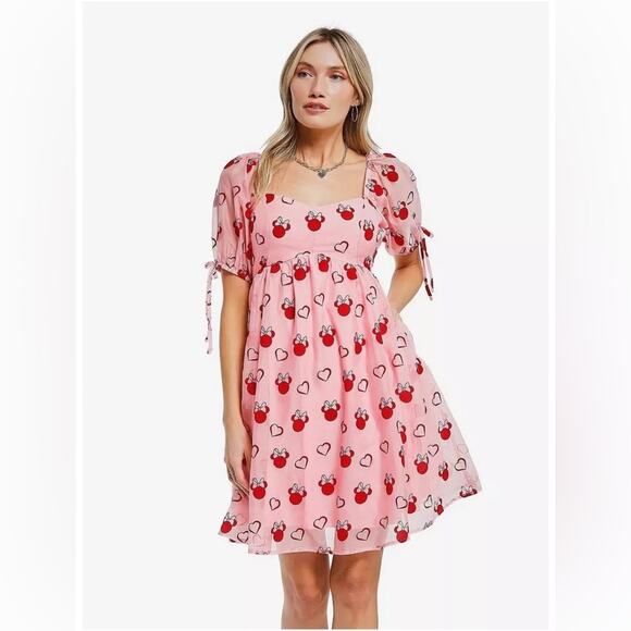 NWT Disney Box Lunch Minnie Mouse Sweetheart Pink Puff Sleeved Dress - Picture 4 of 6